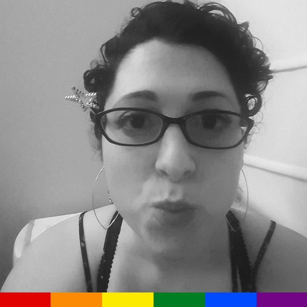 Meet your Posher, Debbie