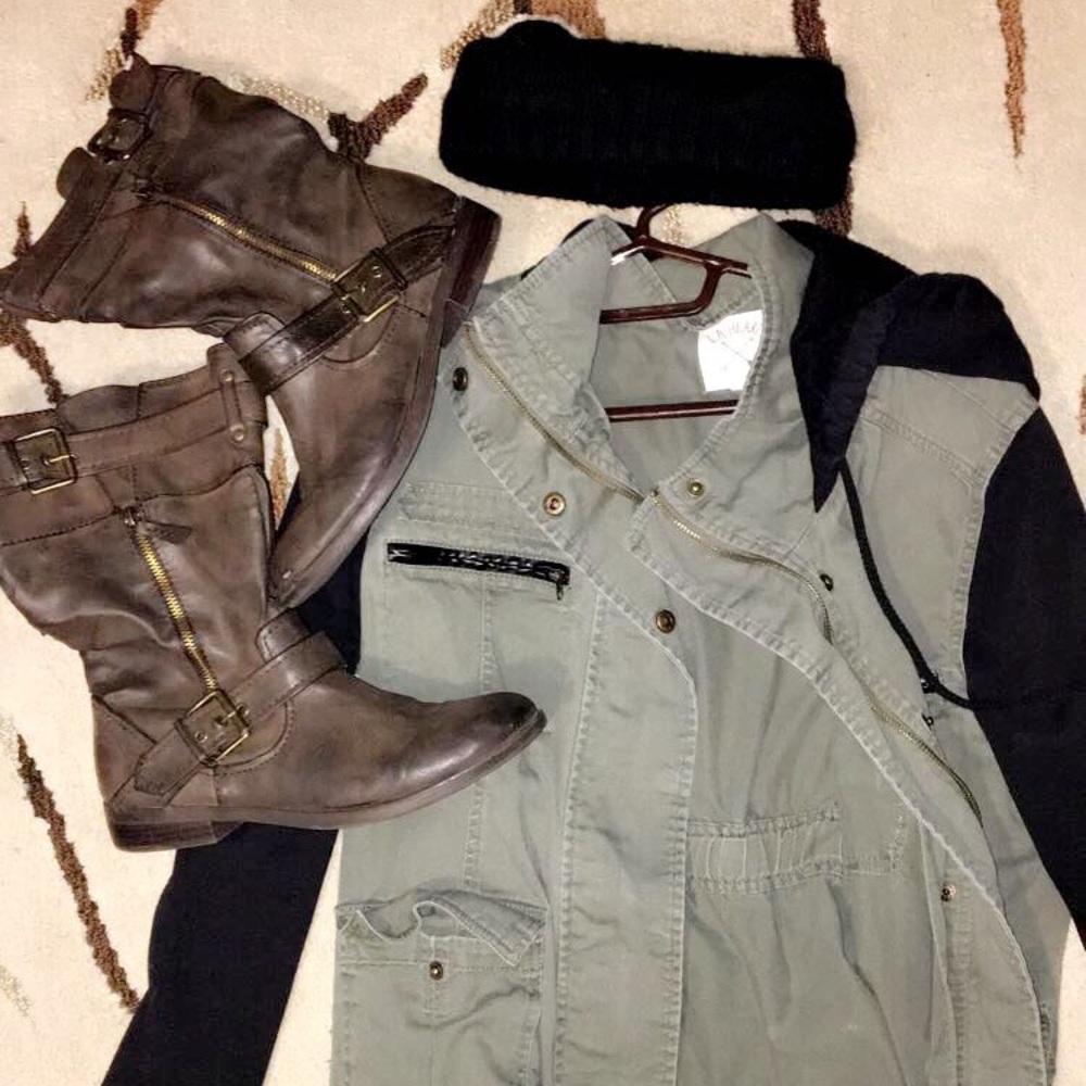 Combat boots ☘