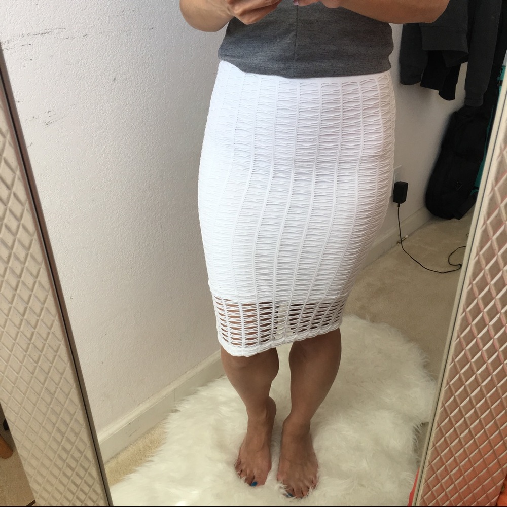 🌸White Bebe Bandage Skirt🌸