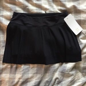 lululemon pleated tennis or running skirt - Size 6