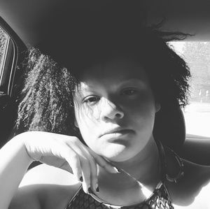 Meet your Posher, Kiana