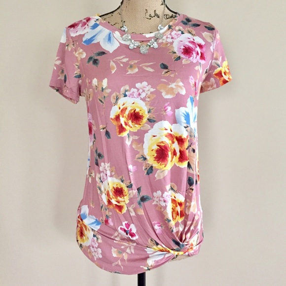 🔥LAST 1! 🇺🇸 Floral front twist top - Picture 2 of 5