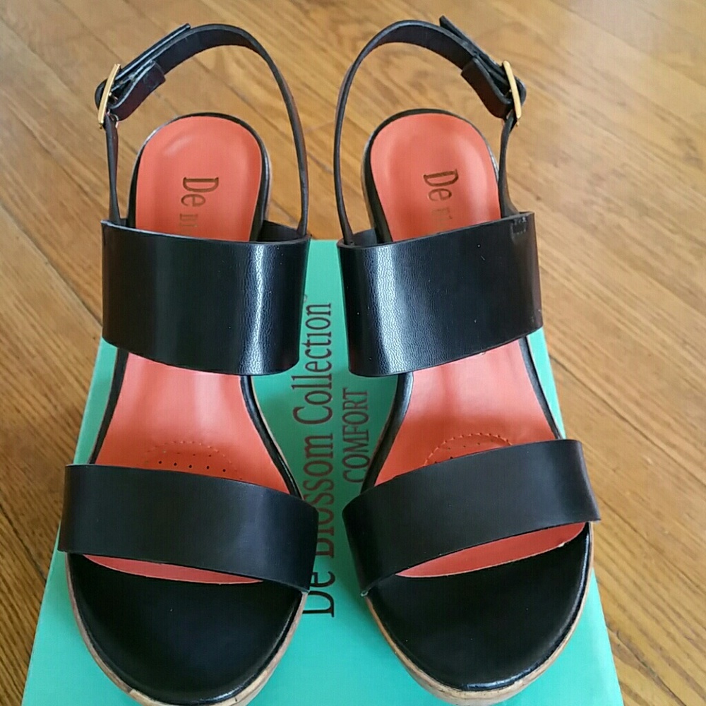 Brand New in Box Wedge Shoes, Size 7 1/2