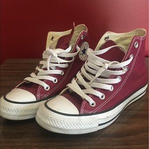 Maroon Converse Womens 7