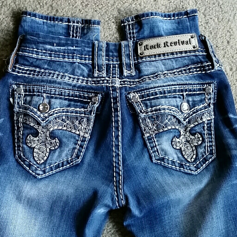 Rock Revival Berry Distressed Straight Jeans Sz 26