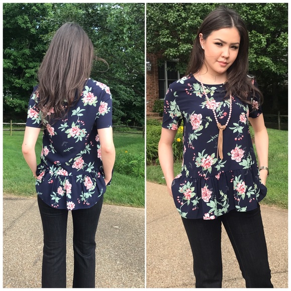 ❗️CLOSING SALE❗️Navy Floral Bubble Hem Top - Picture 3 of 3