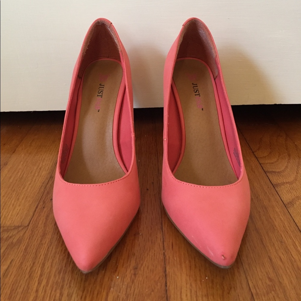 JustFab pumps