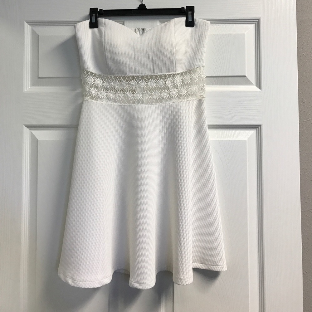 White strapless lace summer dress!!!!