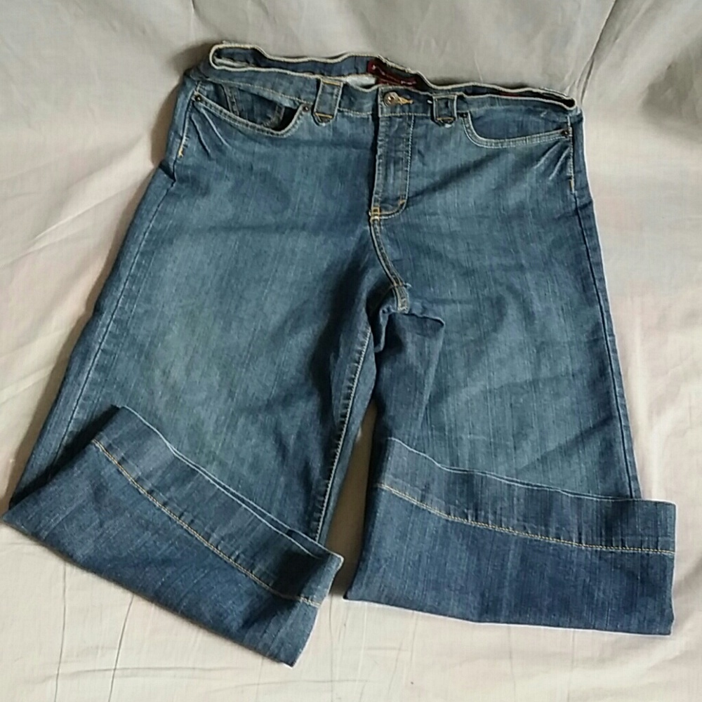 Jones Wear Jeans Capris Pants 10 Demim Flare