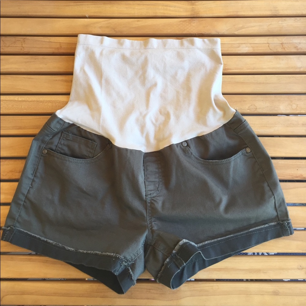 Florets Green Maternity Shorts
