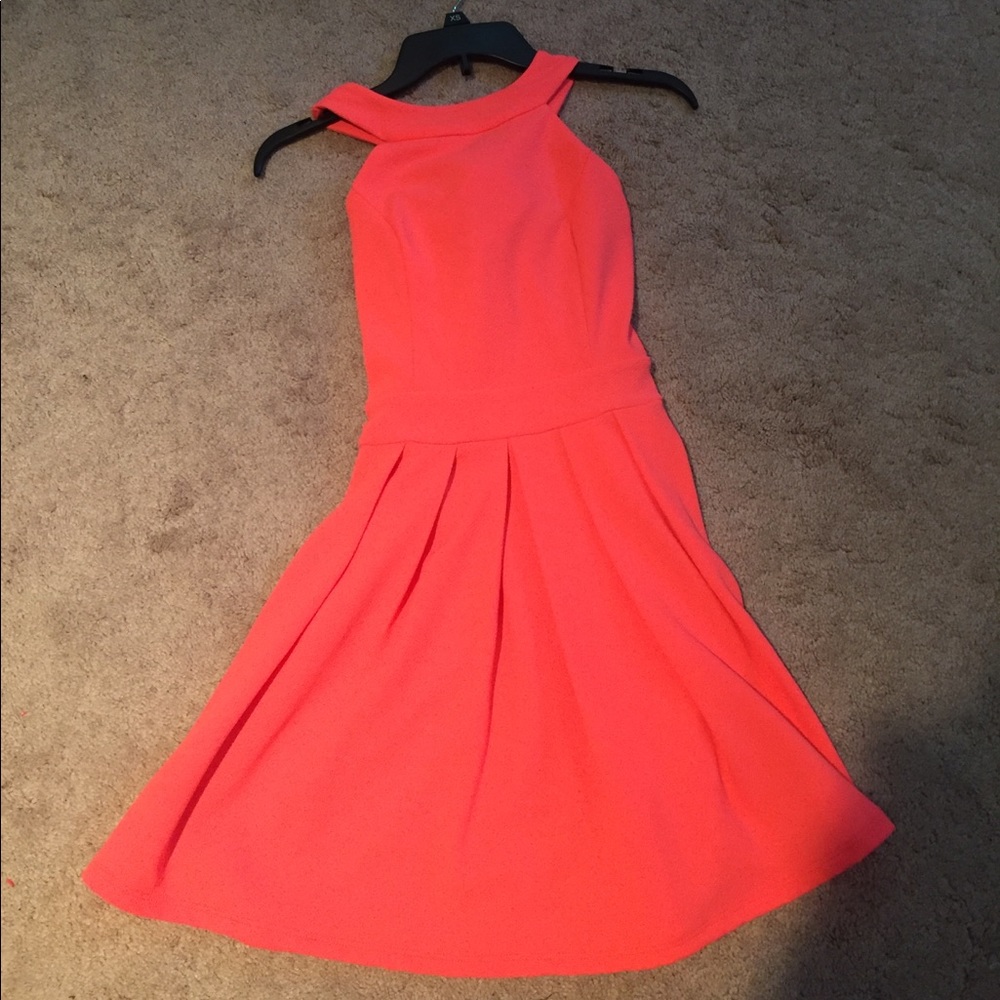 Dainty hooligan bow dress