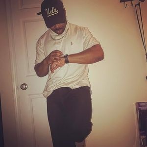 Meet your Posher, Dominic