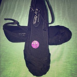 NWT Flats with ankle strap
