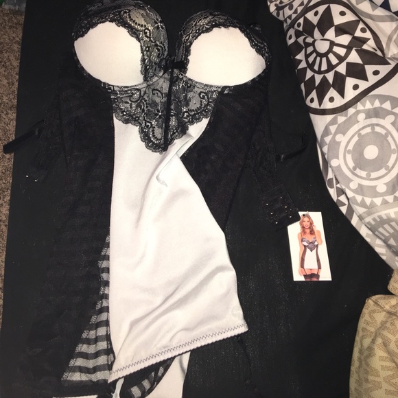 Brand new lingerie - Picture 1 of 2