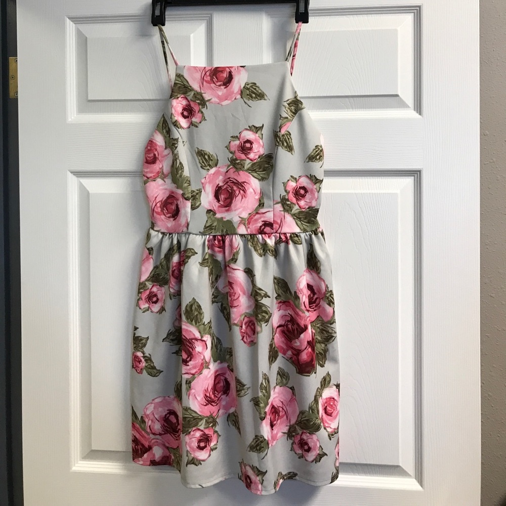 Floral low back summer dress!!!!