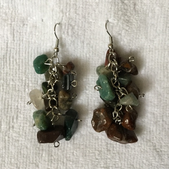 ⬇️ Reduced ⬇️ NWT Stone Cluster Earrings! - Picture 1 of 4