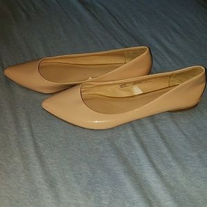 Nude flats