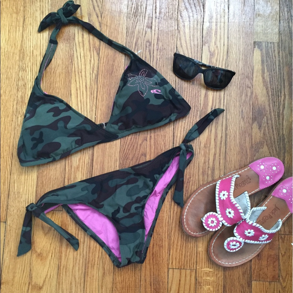 O'Neil camo bikini