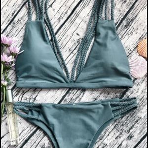 Brand new adorable cheeky bikini