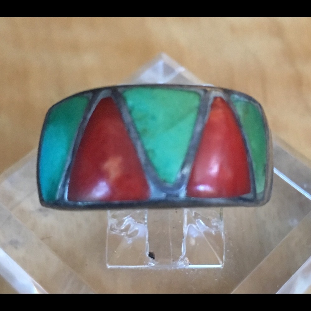 Vintage hand made Native American (Navajo) ring