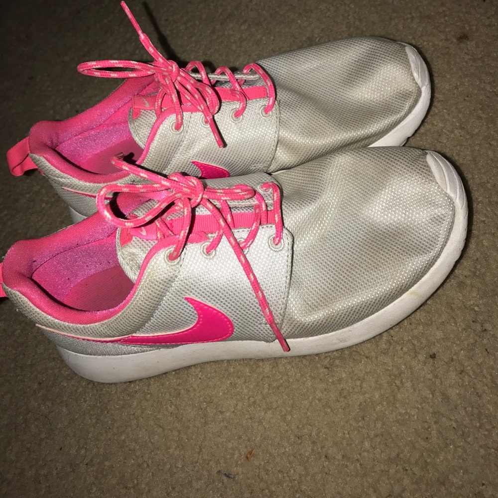 Nike roshes