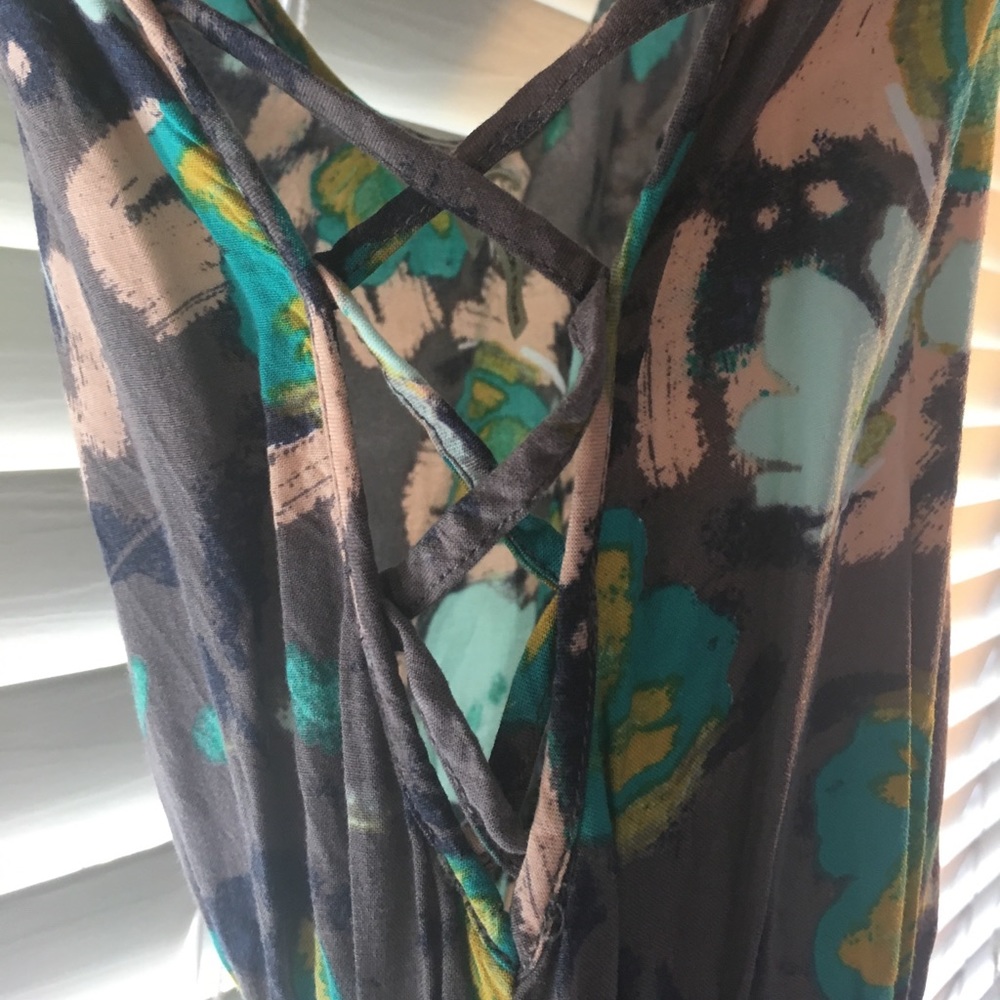 CUTE DRESS! - Picture 2 of 5