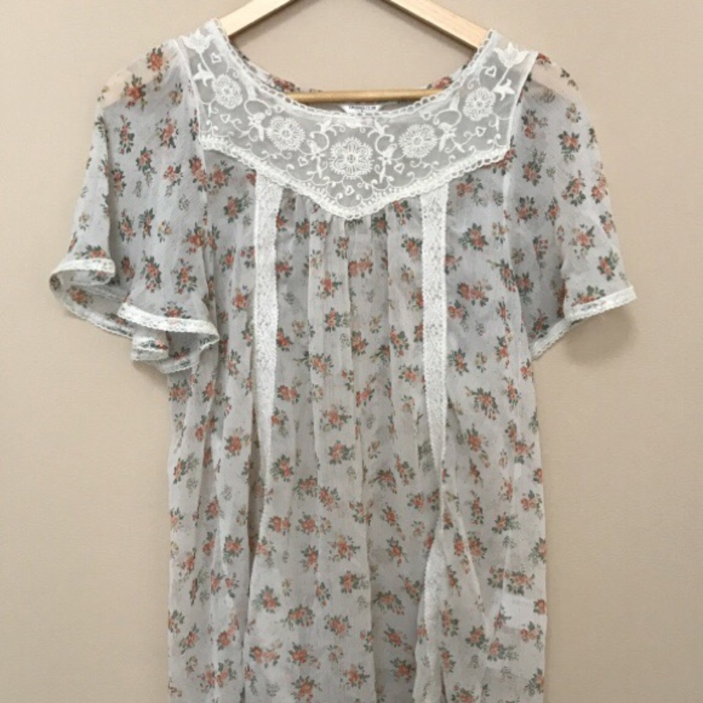 Floral top