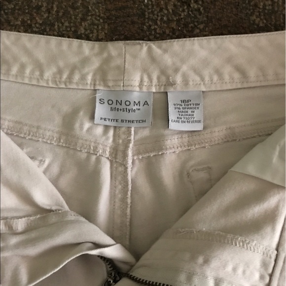 Women's Size 16P Capris New Without Tags - Picture 3 of 3