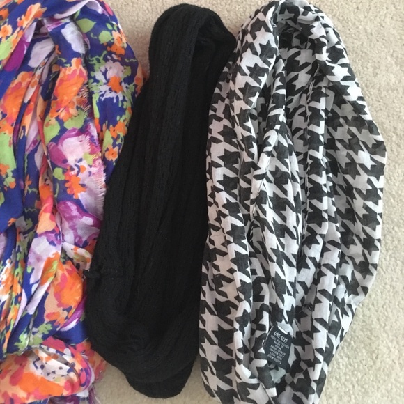 Infinity Scarves - Picture 4 of 4