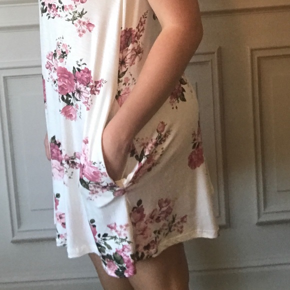 << Brighter Day Floral Pocket Dress >> - Picture 4 of 6