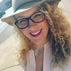 Meet your Posher, Lacy