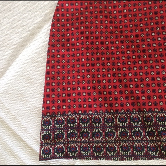 Red and navy A line skirt - Picture 2 of 2