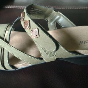 Sandal