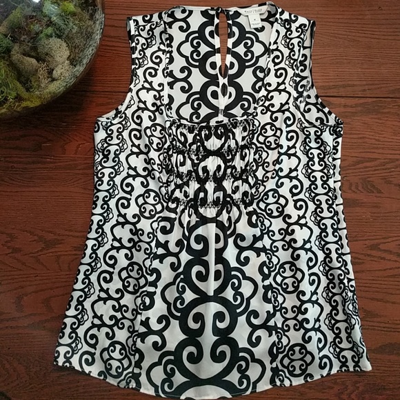 White House Black Market Tops - 🎉🎉 Host Pick 🎉🎉 WHBM Sleeveless Blouse