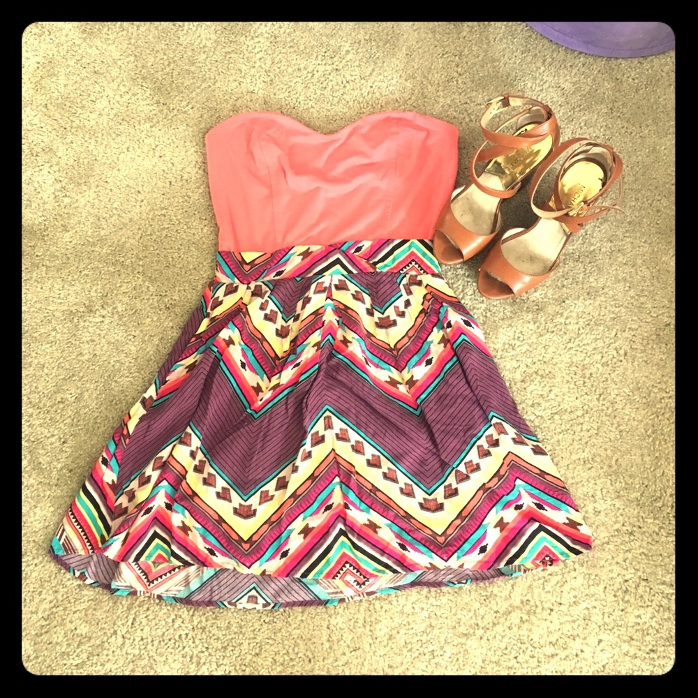 Strapless chevron dress