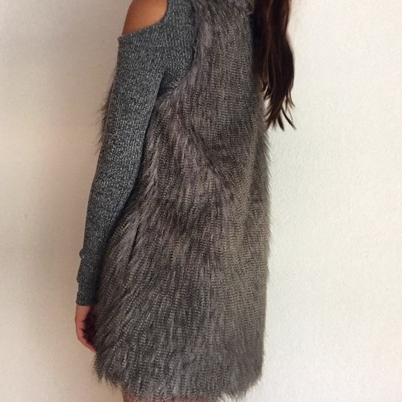 grey oversized faux fur vest - Picture 2 of 5