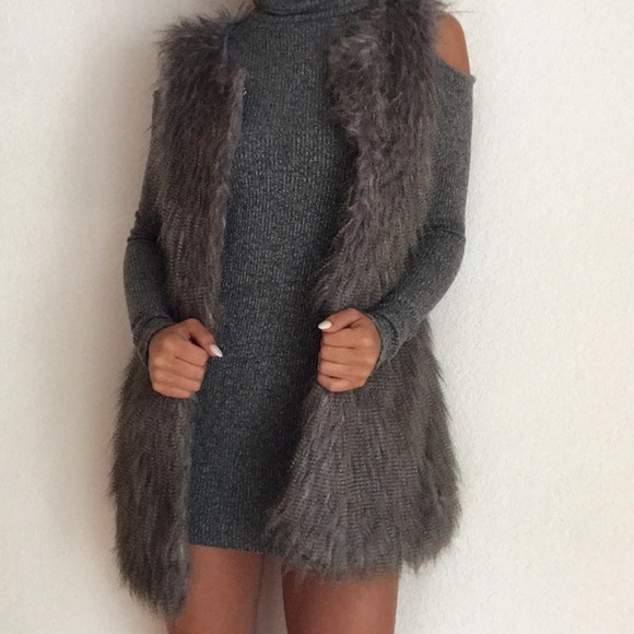 grey oversized faux fur vest - Picture 4 of 5