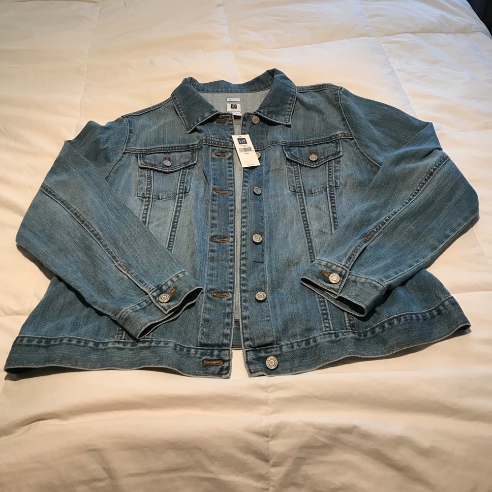 Gap Jean Jacket - light wash