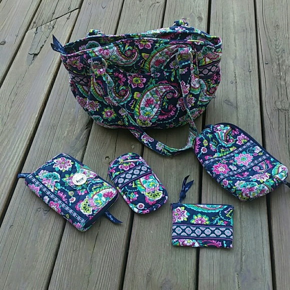 Vera Bradley Handbags - **Host pick. Vera Bradley "Petal Paisley" bundle