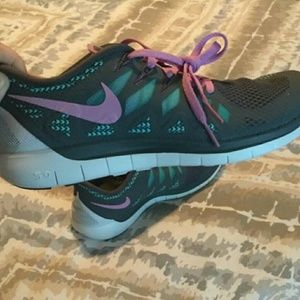 Womens nikes size 8.5