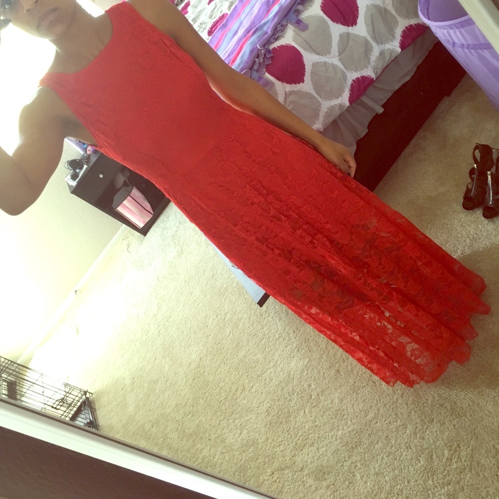Floral lace maxi dress