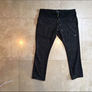 Nike dri-fit pattern leggings