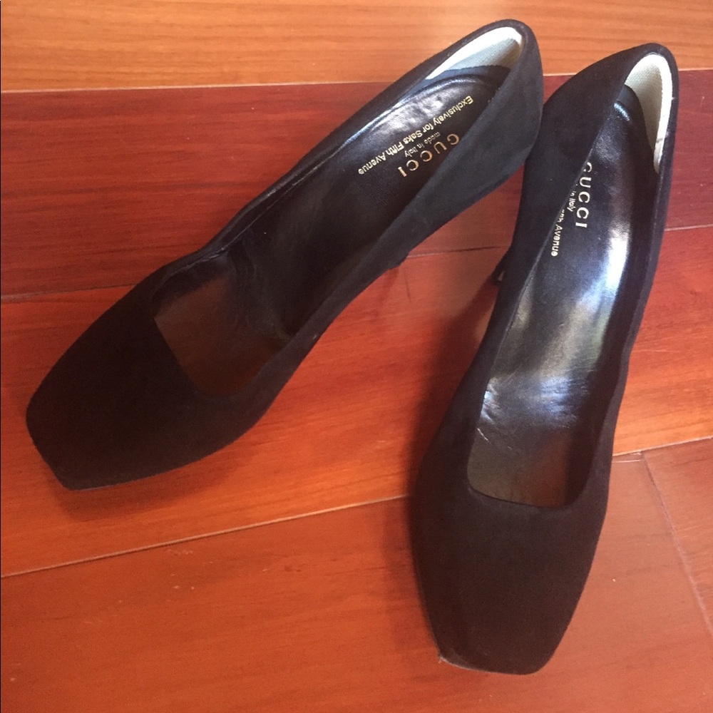 Gucci Black Suede Pumps