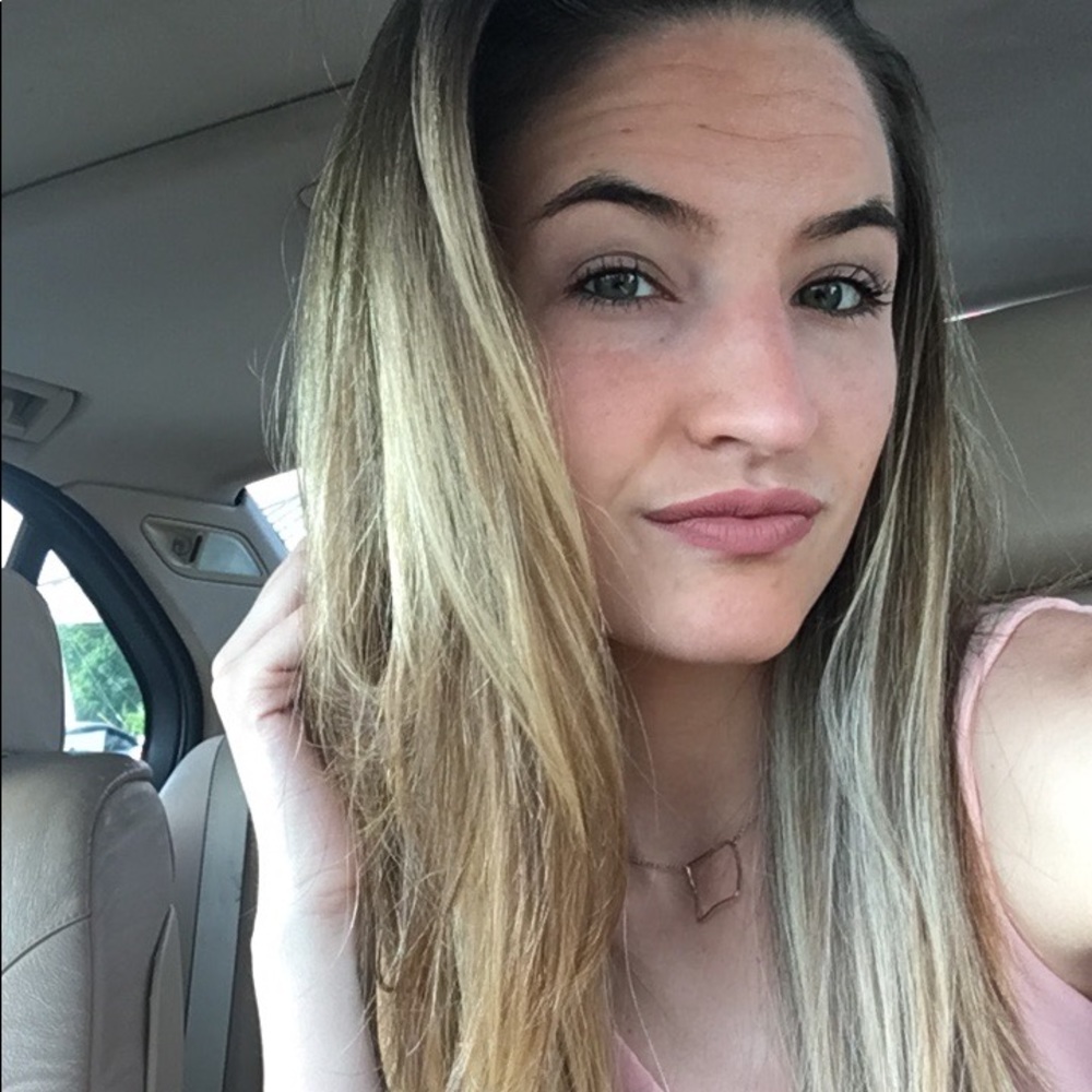 Meet your Posher, Alysia