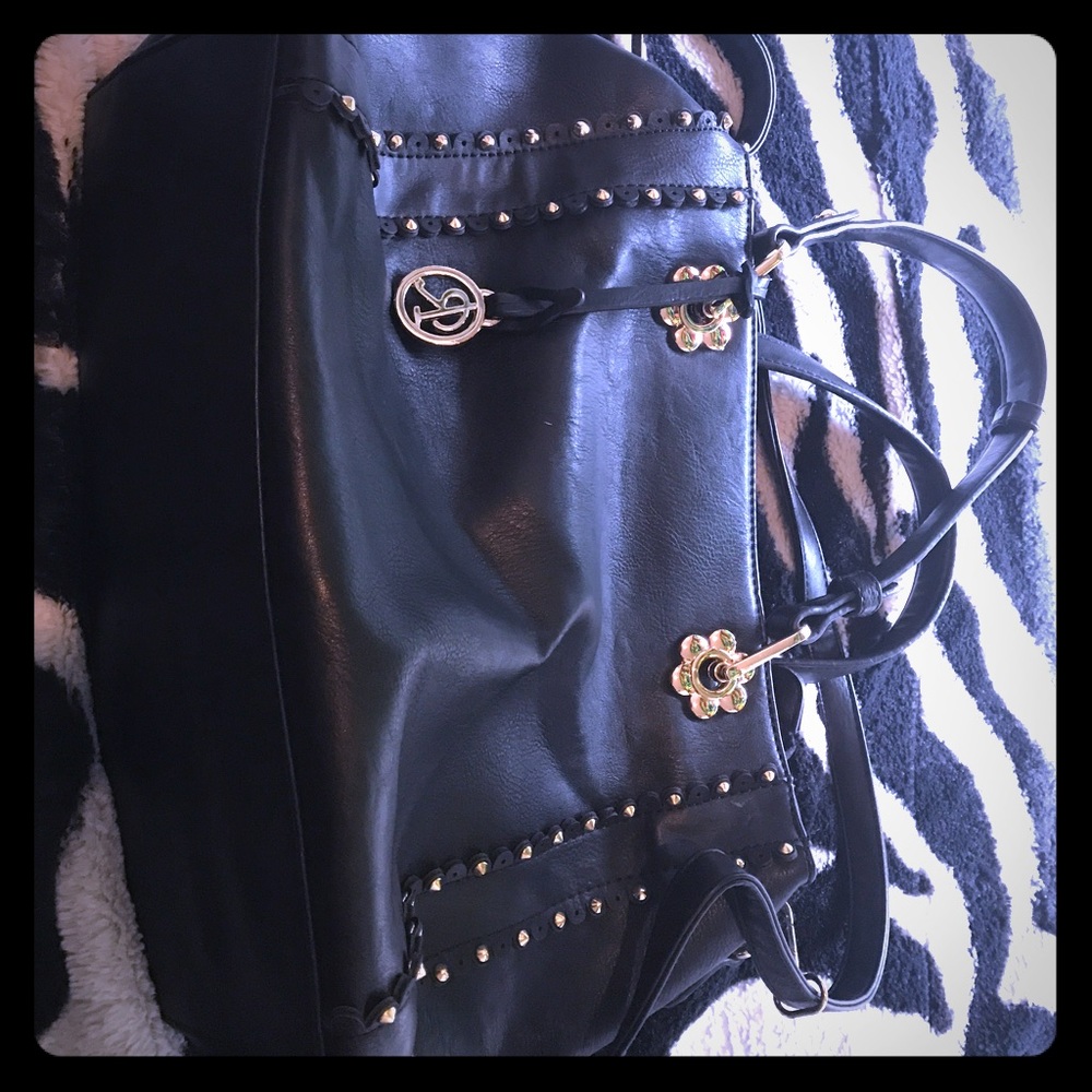 Black handbag 👜