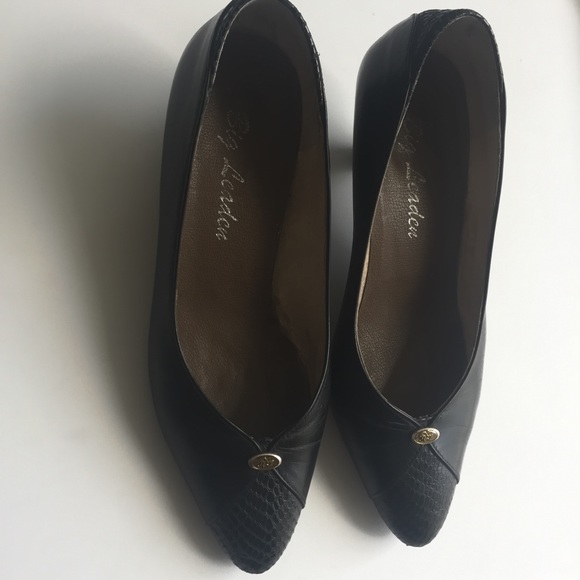 Made in Japan black leather kitten heels - Picture 4 of 5