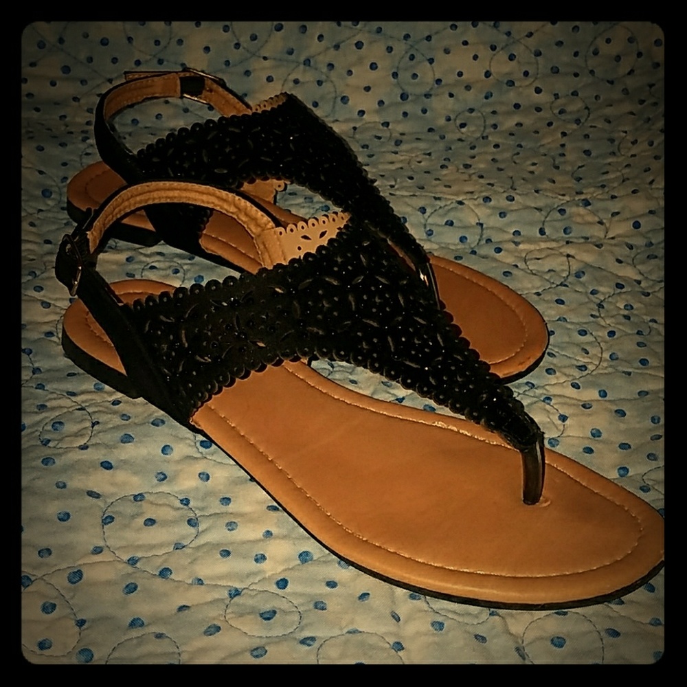 Sz 7 1/2 Dream Pairs black sandals