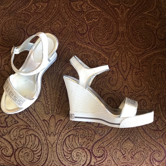 Guess Wedges - Picture 3 of 4