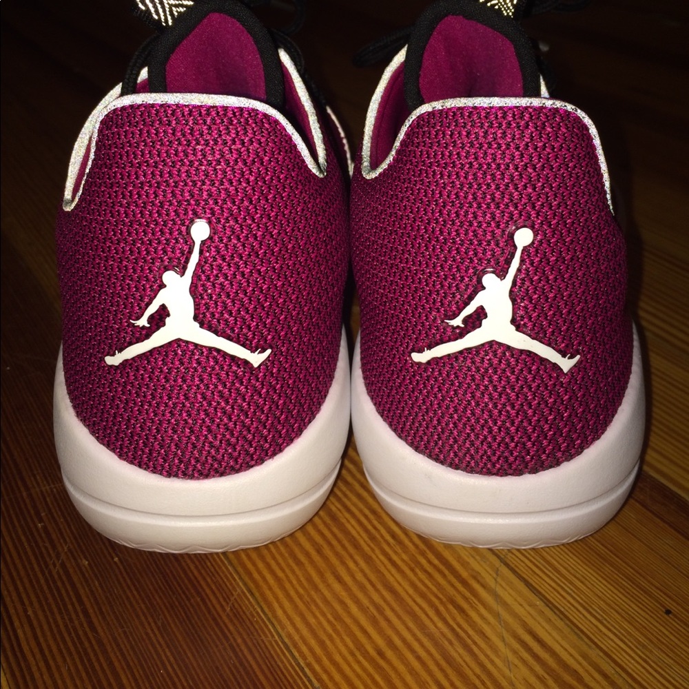 Air Jordan shoes - Picture 2 of 5