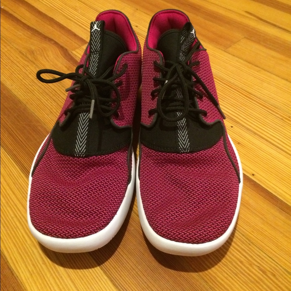 Air Jordan shoes - Picture 3 of 5